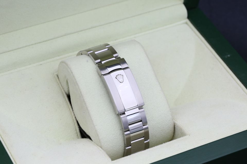 Rolex Milgauss 116400 Image 3